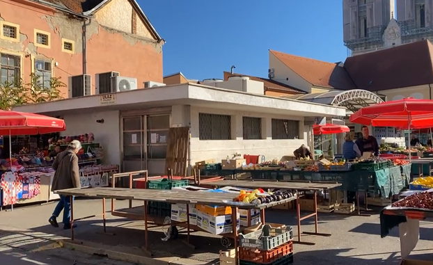 Ovo je dio stropa koji je pao na Dolcu: 'Valjda buju to popravili'