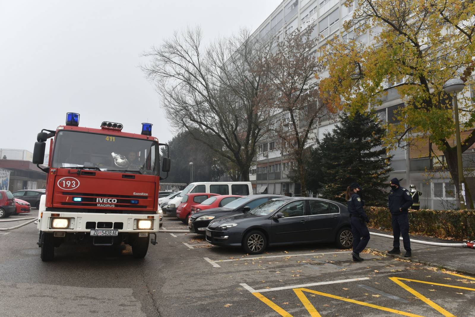 Zagreb: U ranojutarnjim satima izgorio stan u Zapruđu