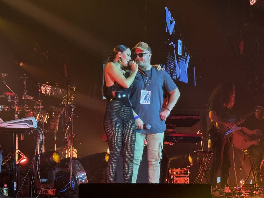 Prijović u Zadru održala čak 40. koncert turneje: Dovela repera pa odjenula izazovni kostim...