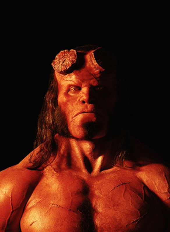 Koja pretvorba: David Harbour je od debeljka postao Hellboy