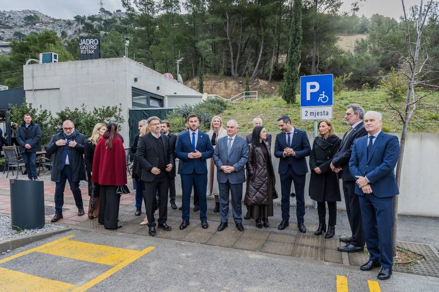 Solin: Andrej Plenković u društvu ministara otvorio je radove na pročistaču vode