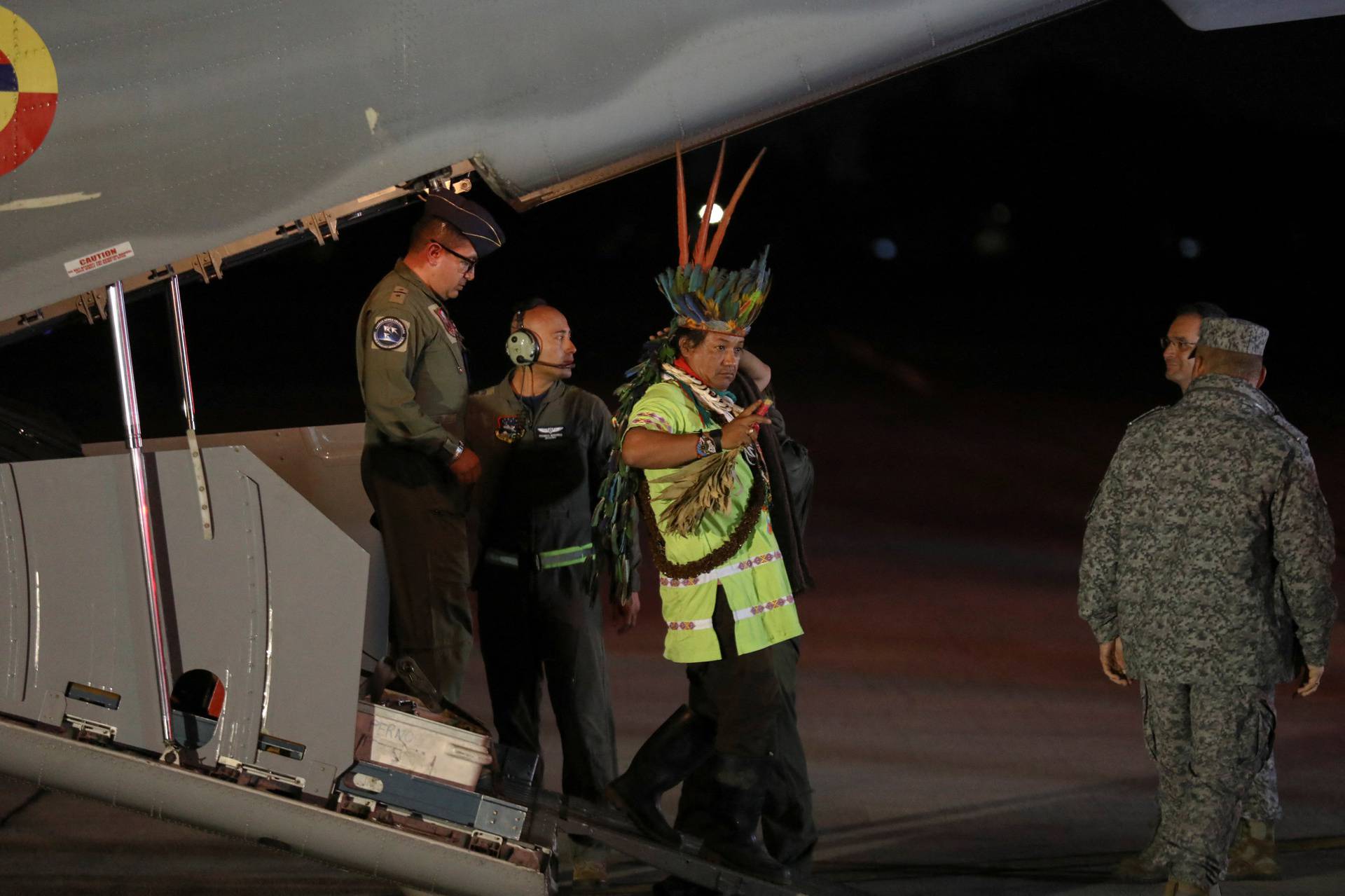 Children found alive in jungle weeks after plane crash, arrive at Bogota