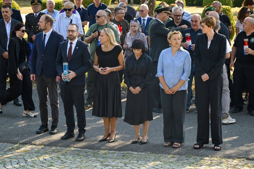 Zagreb: Tomislav Tomašević položio vijenac u povodu obilježavanja Dana pobjede i domovinske zahvalnosti