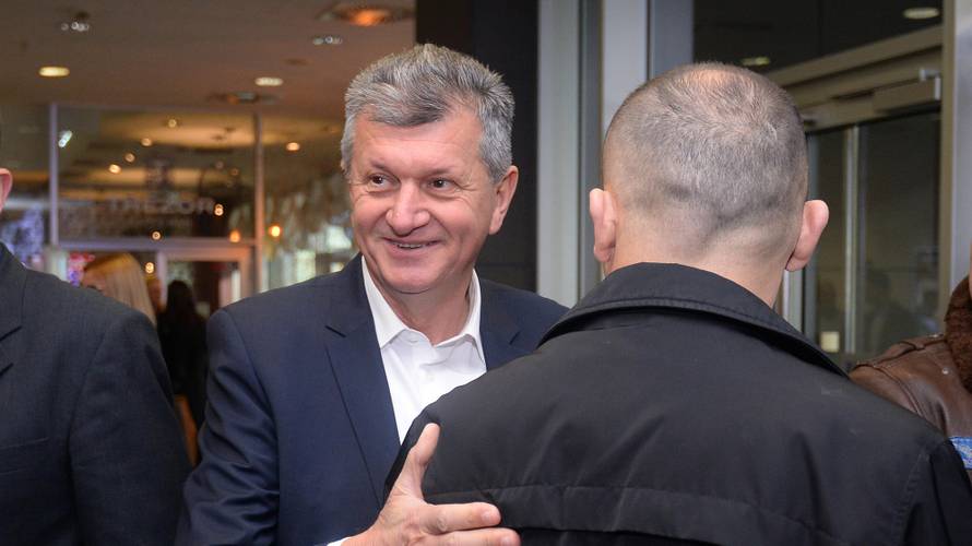 Kujundžić i žena povlaštenim kreditom kupili su drugu kuću