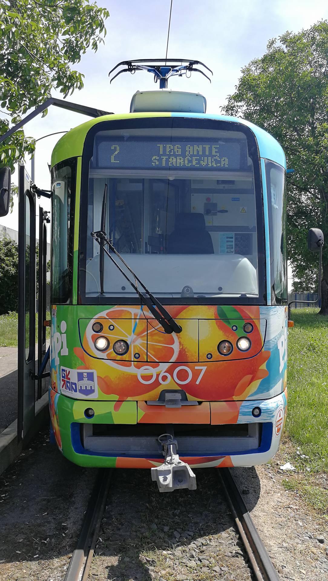 Vruća linija - gola Osječanka završila na tramvaju