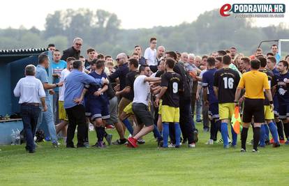 Derbi 1. ŽNL: Navijača više no u HNL-u, 4 crvena, tučnjave...