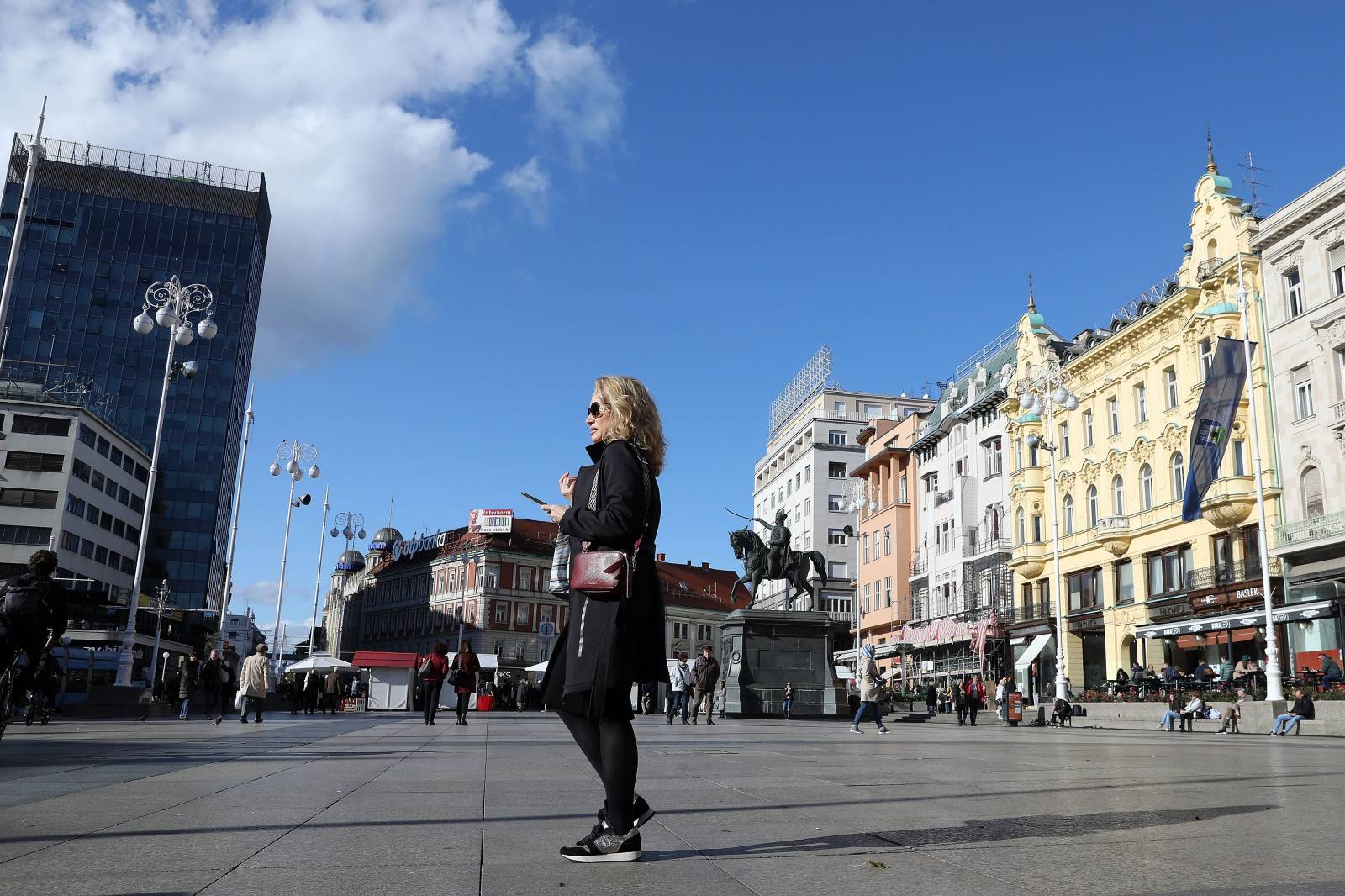 Sunčan jesenski dan u centru Zagreba