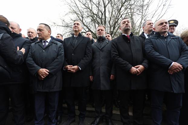 Vukovar: Prigodni program kod Nacionalne memorijalne bolnice "Dr. Juraj Njavro"