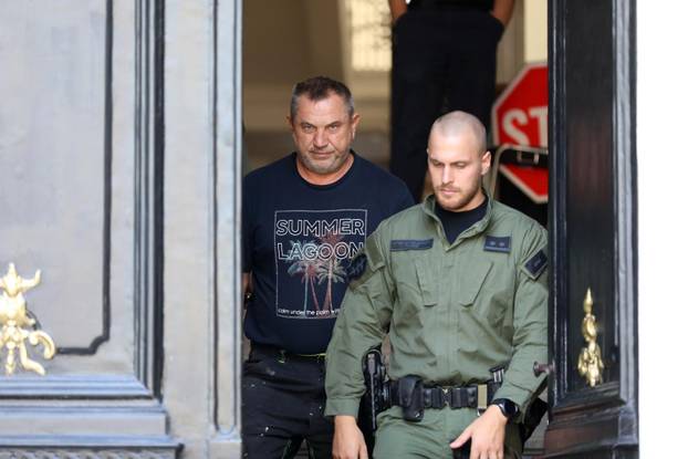 Pula: Privođenje osumnjičenih za napad na slovenske turiste u Umagu