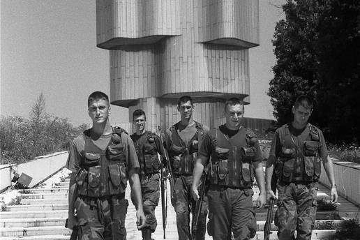 'Do&scaron;li smo oprezno na Petrovu goru. Mislili smo da &cacute;emo zate&cacute;i neprijatelje, a tamo - smoki'