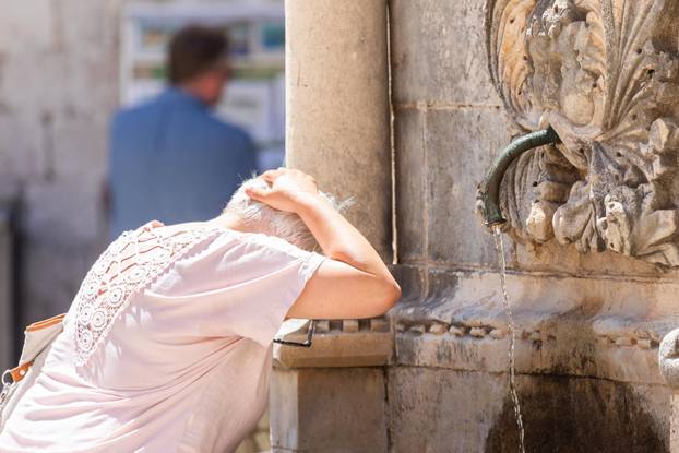 Dubrovnik: Toplinski val i visoke temperature na jugu Hrvatske
