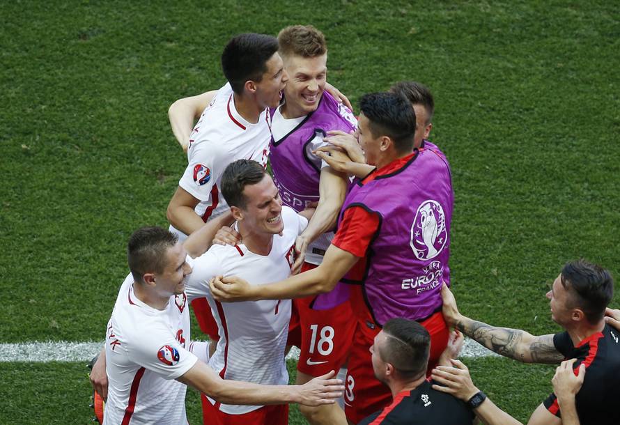 Poland v Northern Ireland - EURO 2016 - Group C