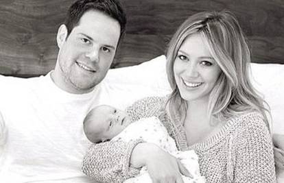 Hilary Duff na Twitter profilu objavila obiteljsku fotografiju