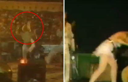 Duge noge za igranje: Prošle su 42 godine otkako je Lepa Brena sebe udarila nogom u glavu...