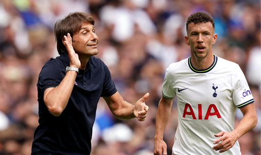 Perišić ostao bez trenera: Conte je napustio klupu Tottenhama!