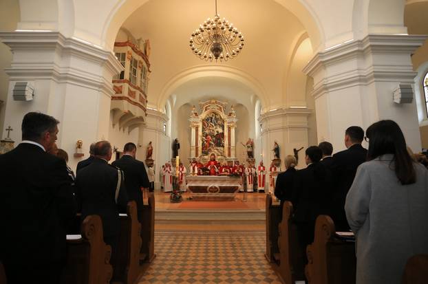 Vukovar: Sveta misa za poginule branitelje u crkvi sv. Filipa i Jakova