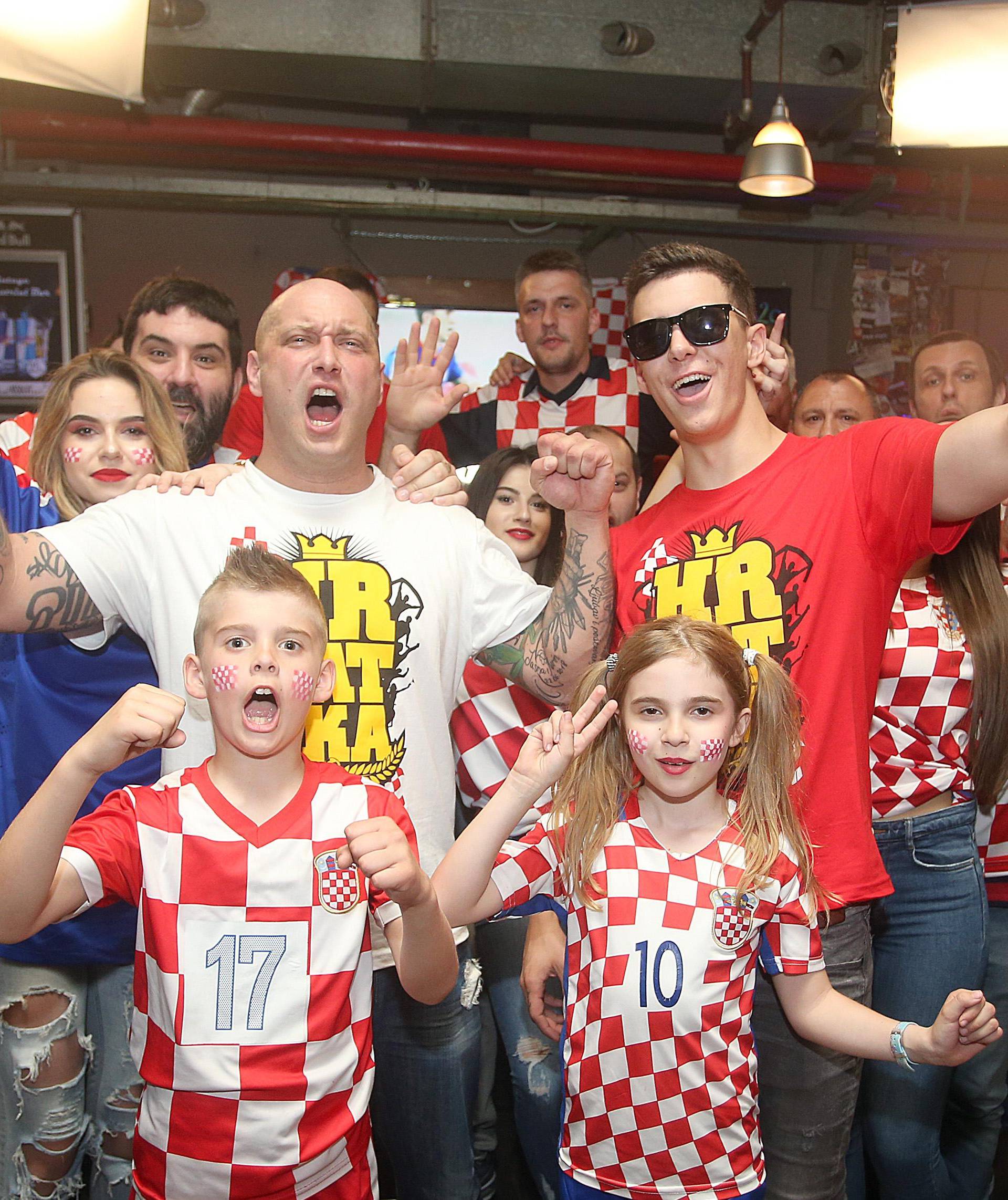 Poslušajte hrvatski navijački hit za nogometno SP u Rusiji!