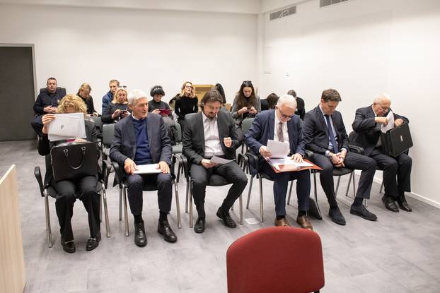 Dubrovnik: Bivši predsjednik Uprave HEP-a Frane Barbarić došao na suđenje za tragediju u HE Dubrovnik u Platu