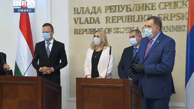 Urnebesno: Mađar kaže BiH, a ona prevede Republika Srpska