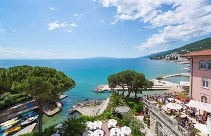 Zabranili kupanje na plaži u Opatiji: Izlile su se fekalije...