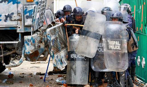 FOTO Najmanje 16 mrtvih u velikim prosvjedima u Nepalu!
