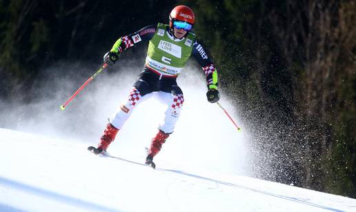 Kristoffersen slavio u Kranjskoj Gori, Odermattu Mali globus