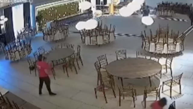 Jezivi video iz Srbije: Kamere snimile urušavanje stropa hotela, radnici bježali u strahu