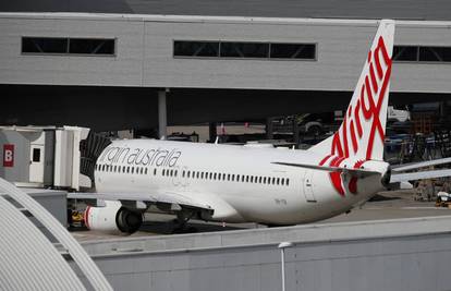 Šok u Avionu. Australski par morao sjediti pored mrtve žene