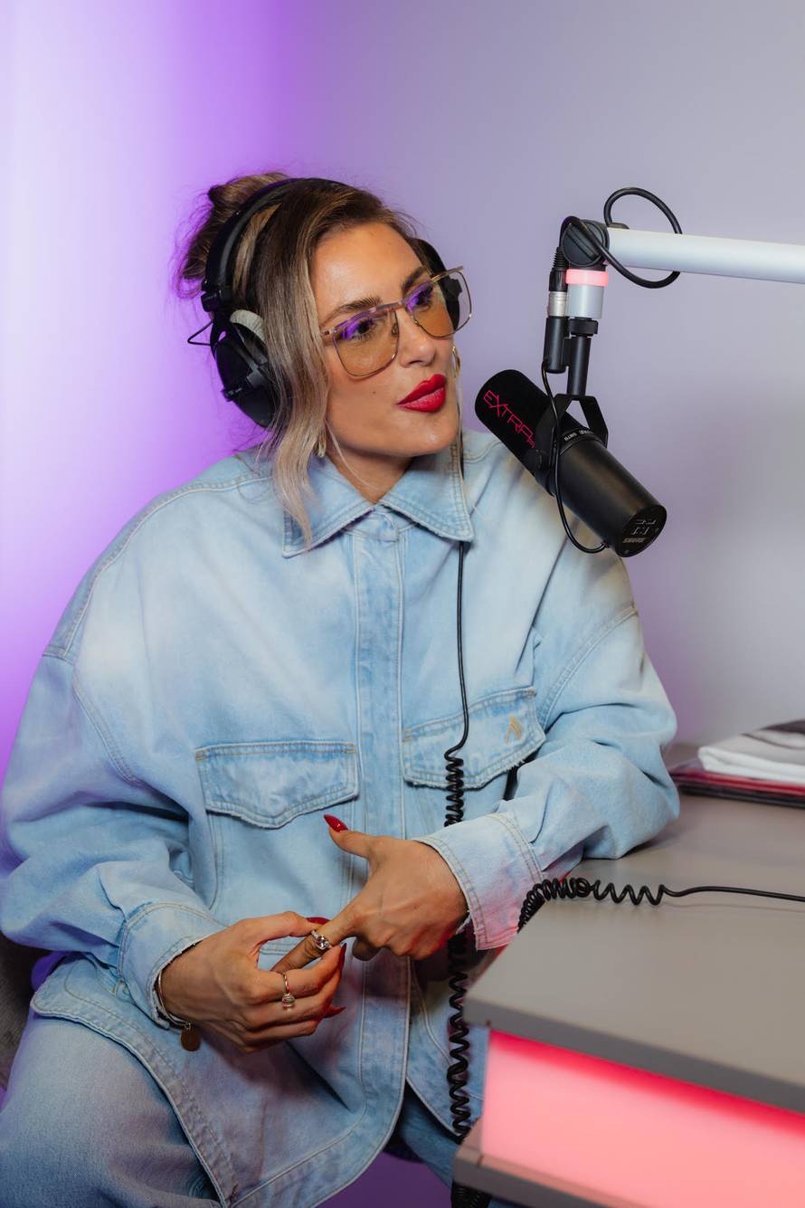 Senidah priznala: Kad pjevam za svoje roditelje kojih nema, publika mi pomaže da izdržim...