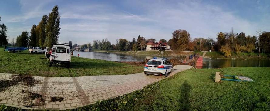 Prevrnuli se čamcem u Korani i nestali - traže ih već peti dan