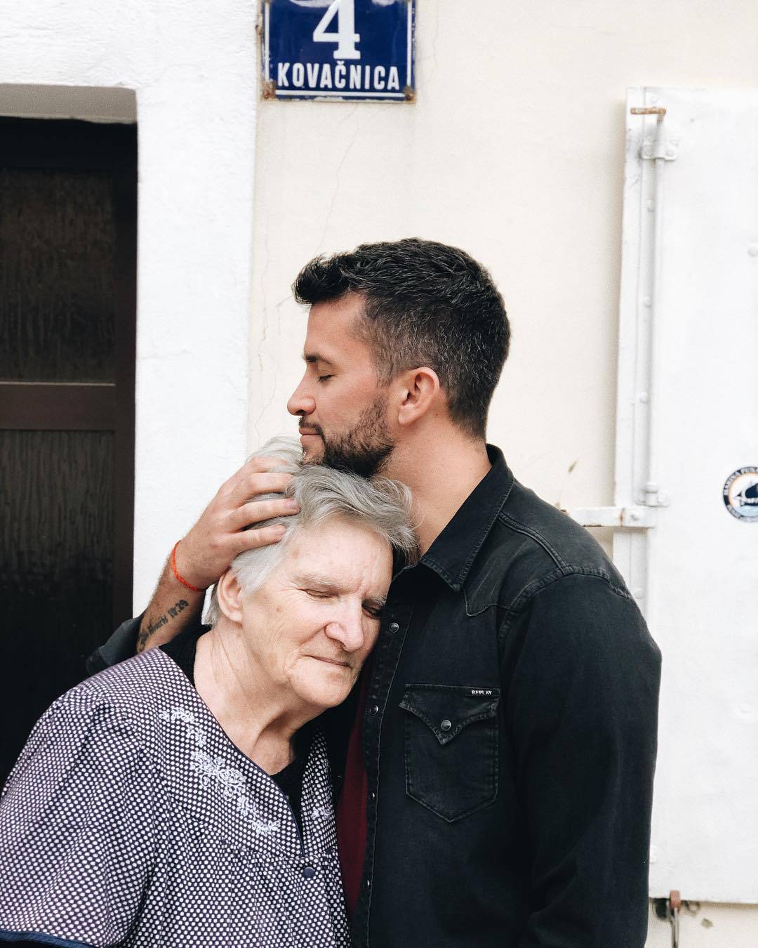 Damir Kedžo: 'Još uvijek nisam uspio zagrliti svoju dragu baku'