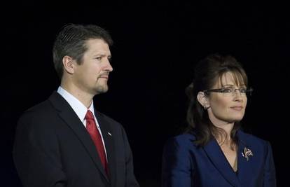 Sarah Palin šmrkala je kokain i varala supruga s košarkašem?