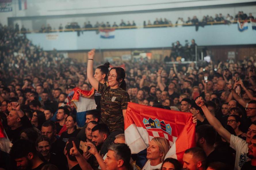 Thompson na koncertu u Rijeci: Nismo mi fašisti. To osuđujemo