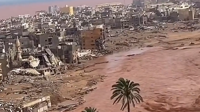 VIDEO Tisuće mrtvih, još 6000 je nestalo, uništen je cijeli grad! Voda nosila aute i ljude u more