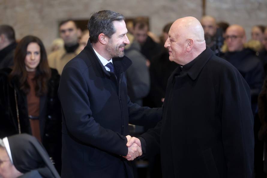 Zagreb: Misa polnoćka nakon pet godina slavi se u katedrali