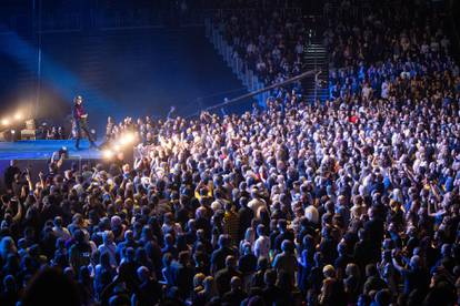 FOTO Psihomodo pop pripremio pravi rock spektakl u Areni: Tri sata publika je skakala u zrak...