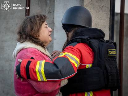 FOTO UŽASA Rusi napali Odesu, ubili najmanje 10 civila i ranili preko 40. Među njima i dijete