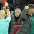 VIDEO Derbi divljaštva i ironije: Klopp nasrnuo na suca pa dobio crveni, Guardiola priredio šou