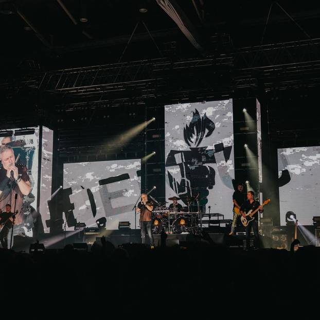 FOTO Drugi Thompsonov nastup u Poreču: Pogledajte kakva je atmosfera na koncertu u Istri