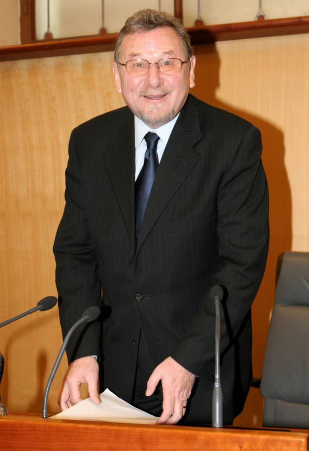 ARHIVA - Zagreb: Predsjednik Hrvatskog sabora Vladimir Šeks