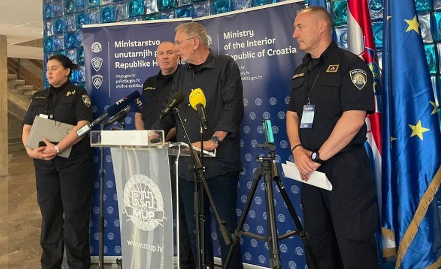Božinović: Nemojmo etiketirati stotine tisuća ljudi zbog zabranjenih obilježja