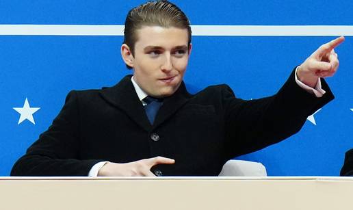 FOTO Rasko&scaron;ni &zcaron;ivot najmla&dstrok;eg sina Donalda Trumpa: Jo&scaron; kao dje&ccaron;aka mazali su ga kavijarom