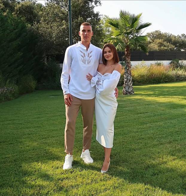 FOTO Lunin u trenirci došao na vjenčanje, Yamal posjetio Lijepu Našu, Endrick ima bračni ugovor