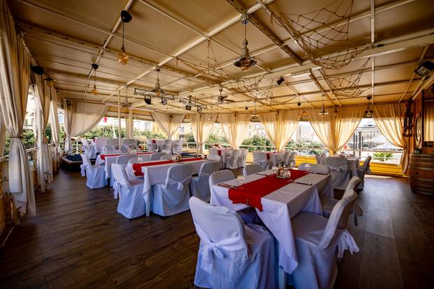 FOTO Zavirite u prvi brod-hotel u Hrvatskoj: Noćenje na ovom brodu u Rijeci ima posebnu čar