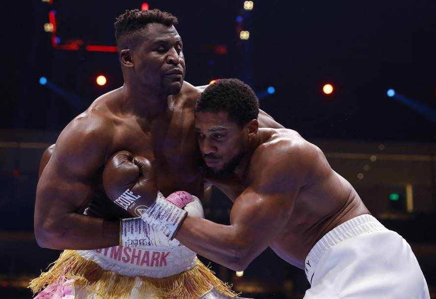 Anthony Joshua v Francis Ngannou