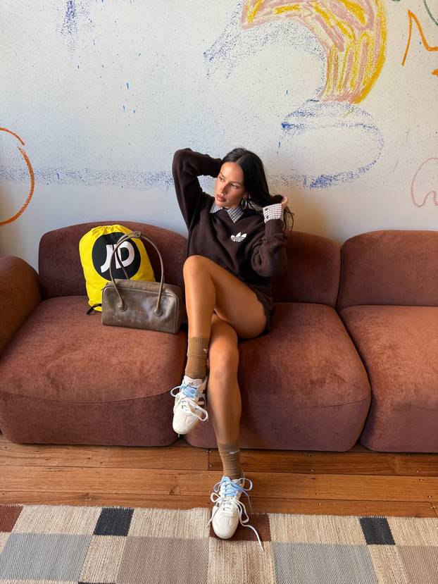 FOTO Sve nosi bez grudnjaka! Australka Eliza je cijela prirodna, kaže da voli slobodu