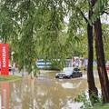 VIDEO Zagreb je jučer pogodila grmljavinska oluja. Auti zapeli u vodi. Pogledajte snimke...