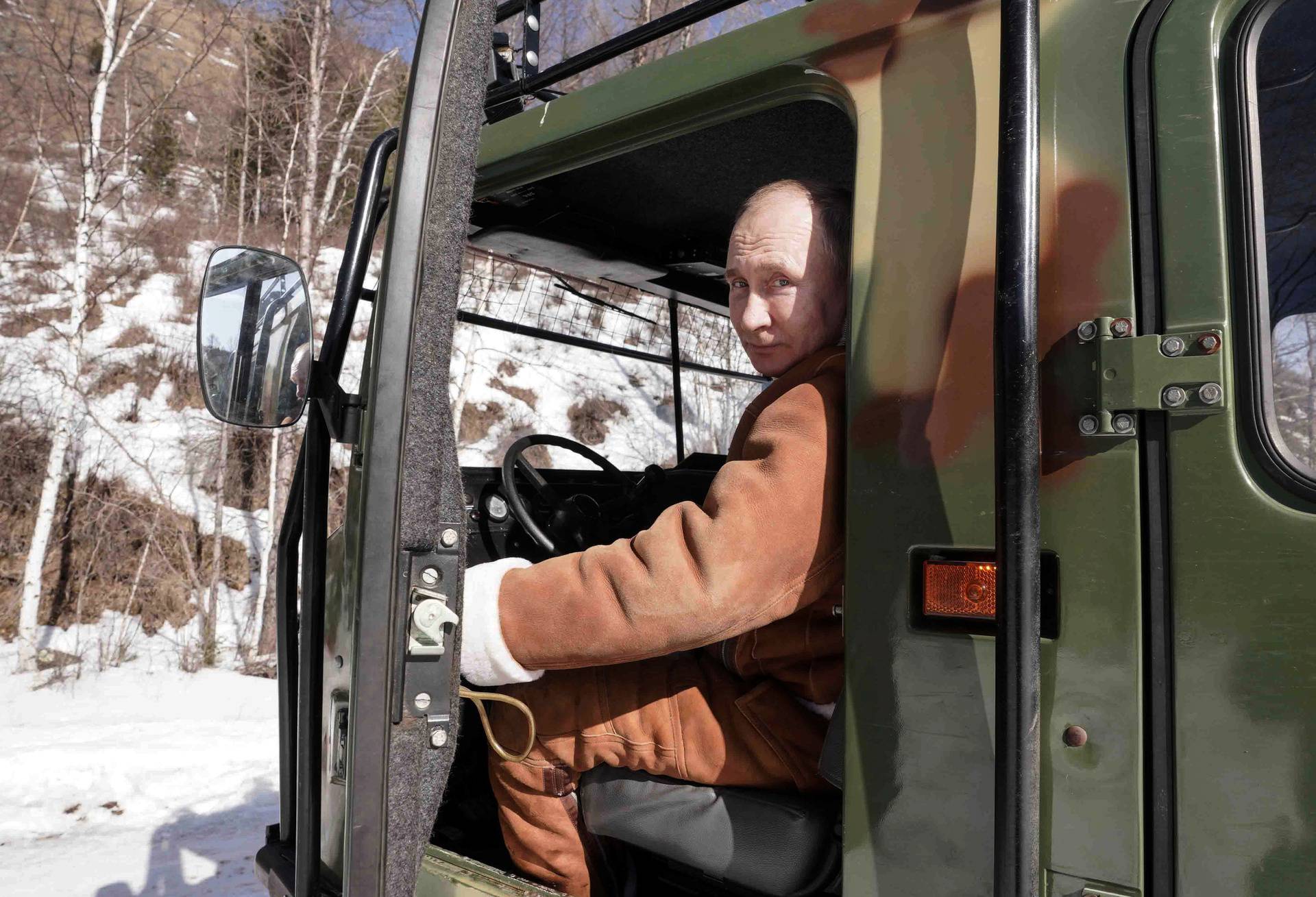 Putin i ministar Šojgu vikend proveli uživajući u sibirskoj tajgi