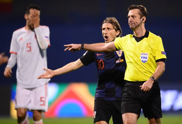 Zagreb: Tin Jedvaj u sudačkoj nadoknadi zabio za 3:2 u utakmici Lige nacija protiv Španjolske