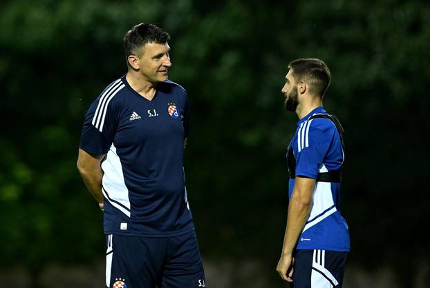 Zagreb: Novi trener GNK Dinamo, Sergej Jakirović, odradio prvi trening